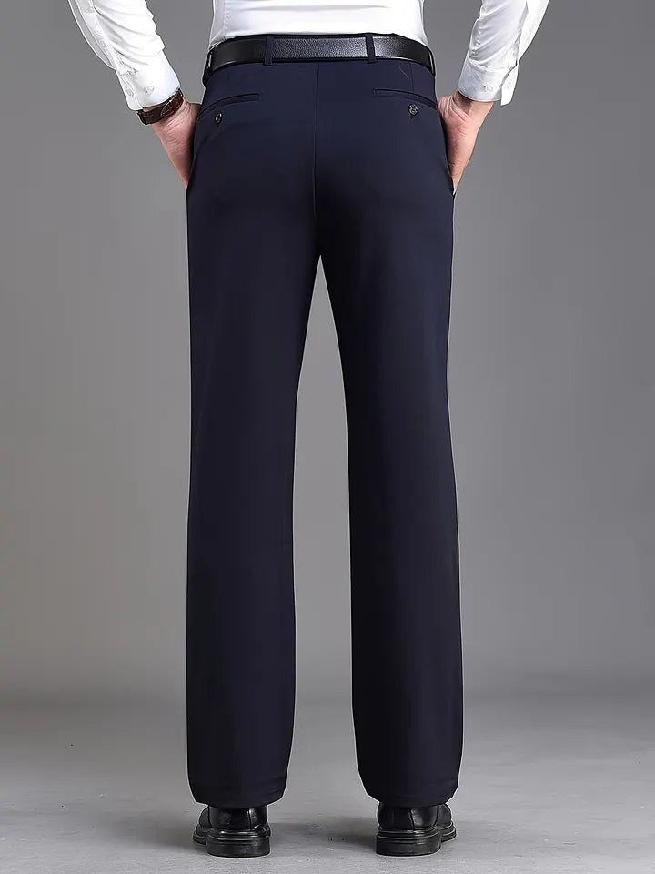เสื้อสูทผู้ชายทรงเข้ารูป (Slim Fit) สไตล์กึ่งทางการ เหมาะสำหรับใส่ทำงาน